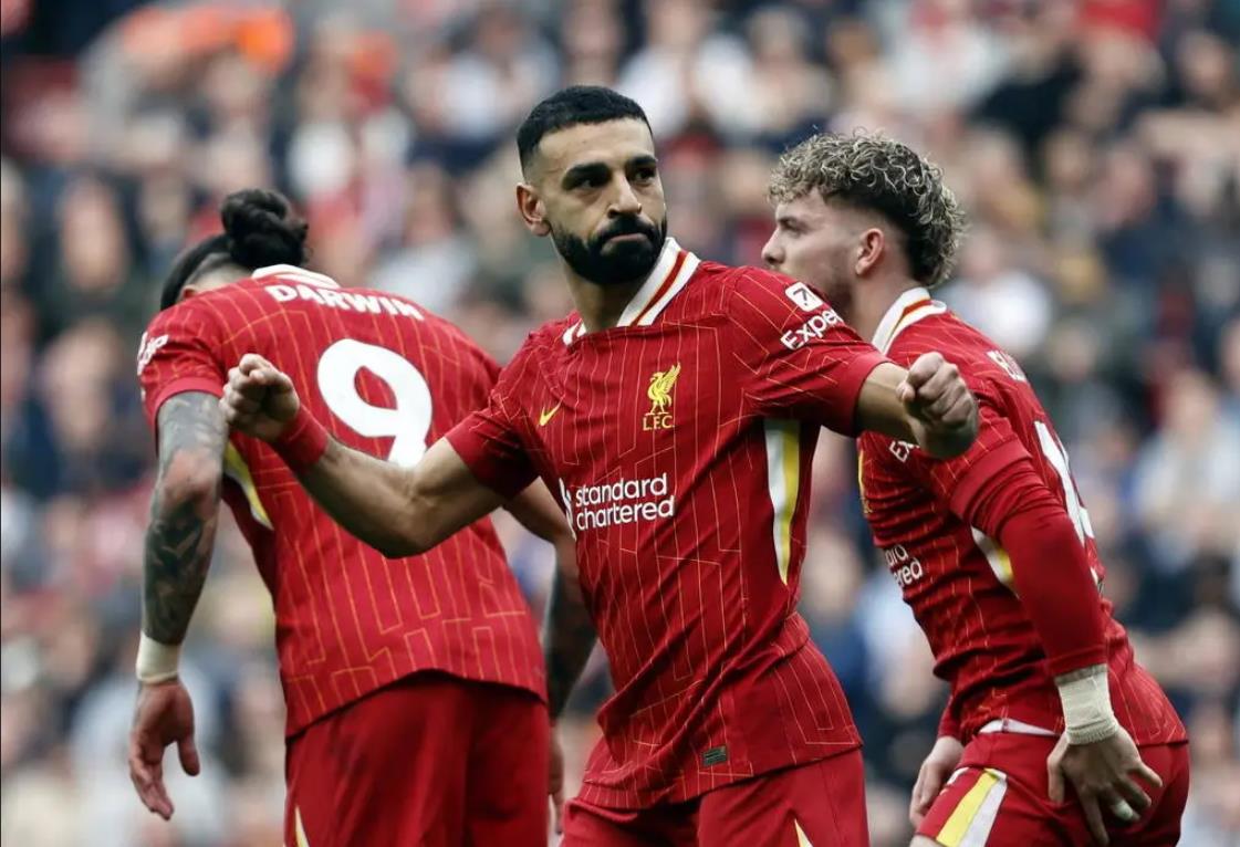 马赛横扫德国，法比尼奥统治全场