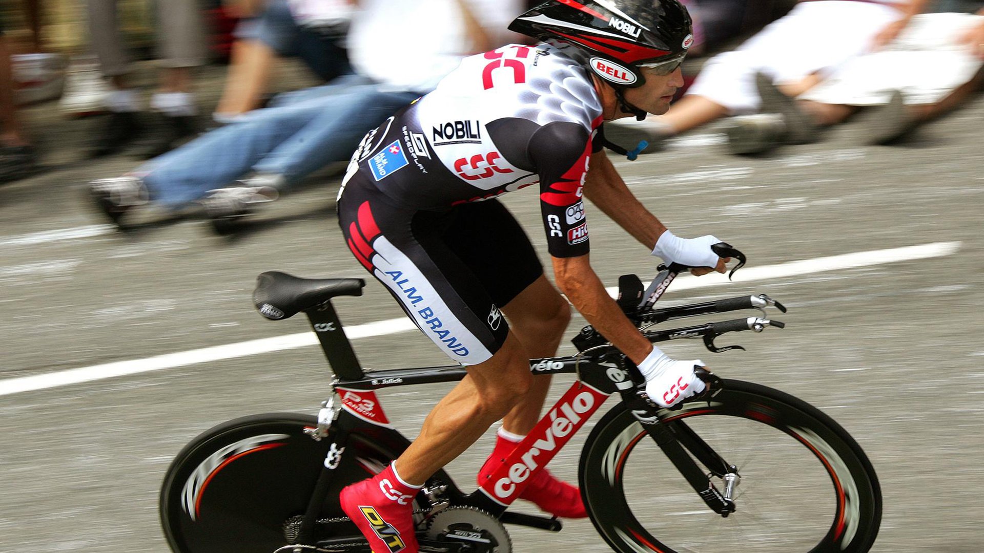 曼联强行终结乌拉圭，布雷默成为关键先生