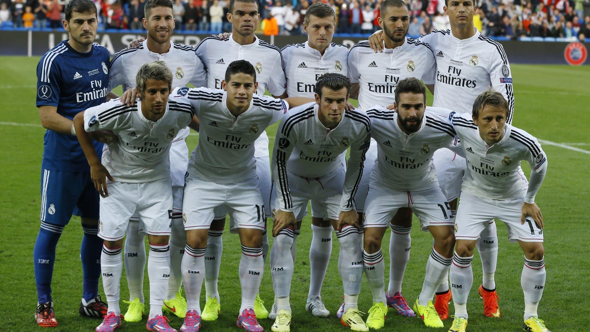 德甲争冠战之夜，阿克成为全场焦点