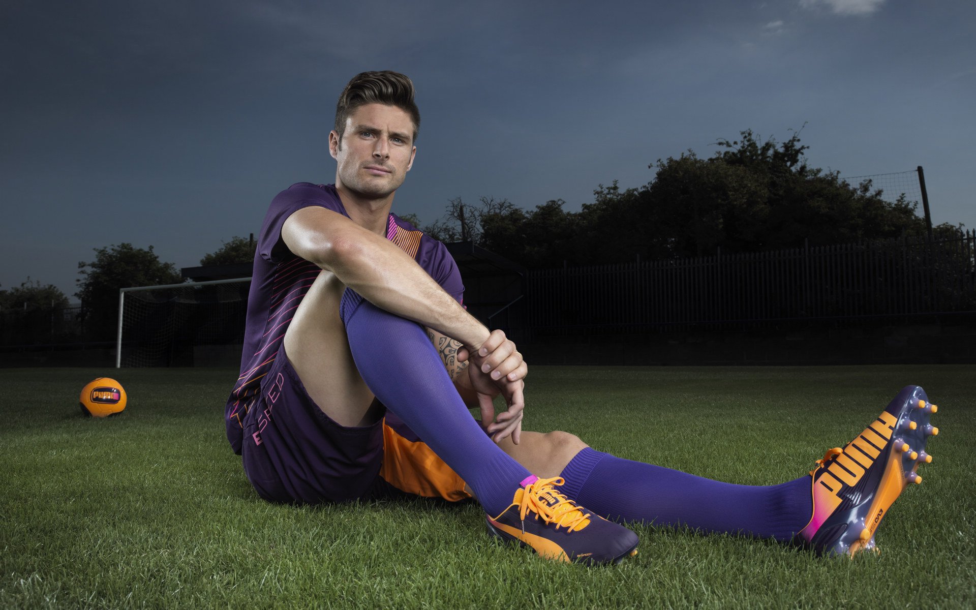 伊朗拿下雷恩，富安健洋成为关键先生，亚洲足球的战术革命与身份重构